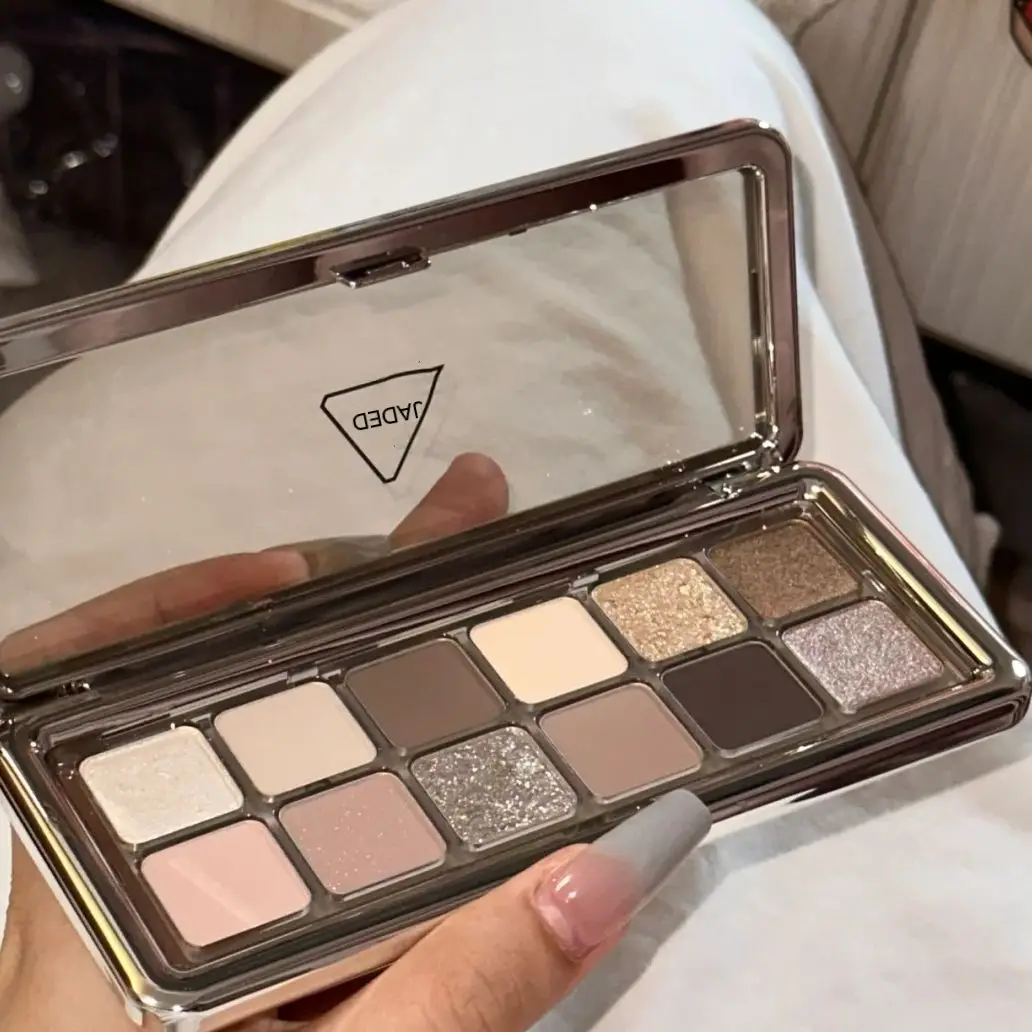 12 Renk Göz Farı Plaka Mat Inc - Beauty Huda Makeup incelemesi ve fiyatı