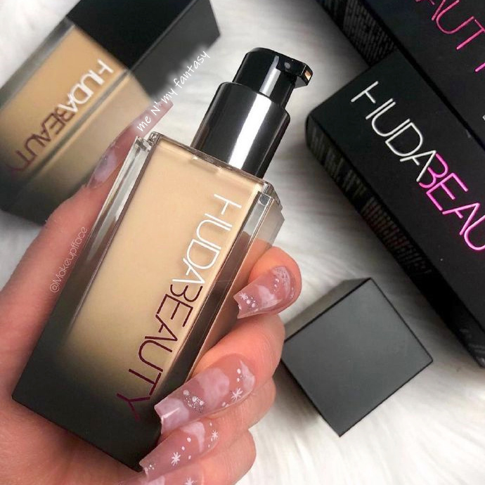 Fauxfilter Işıltılı Mat Fondöt - Beauty Huda Makeup incelemesi ve fiyatı